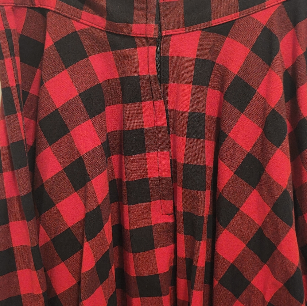 Heart Of Haute Size 2 Buffalo Plaid Circle Skirt - Picture 2 of 5